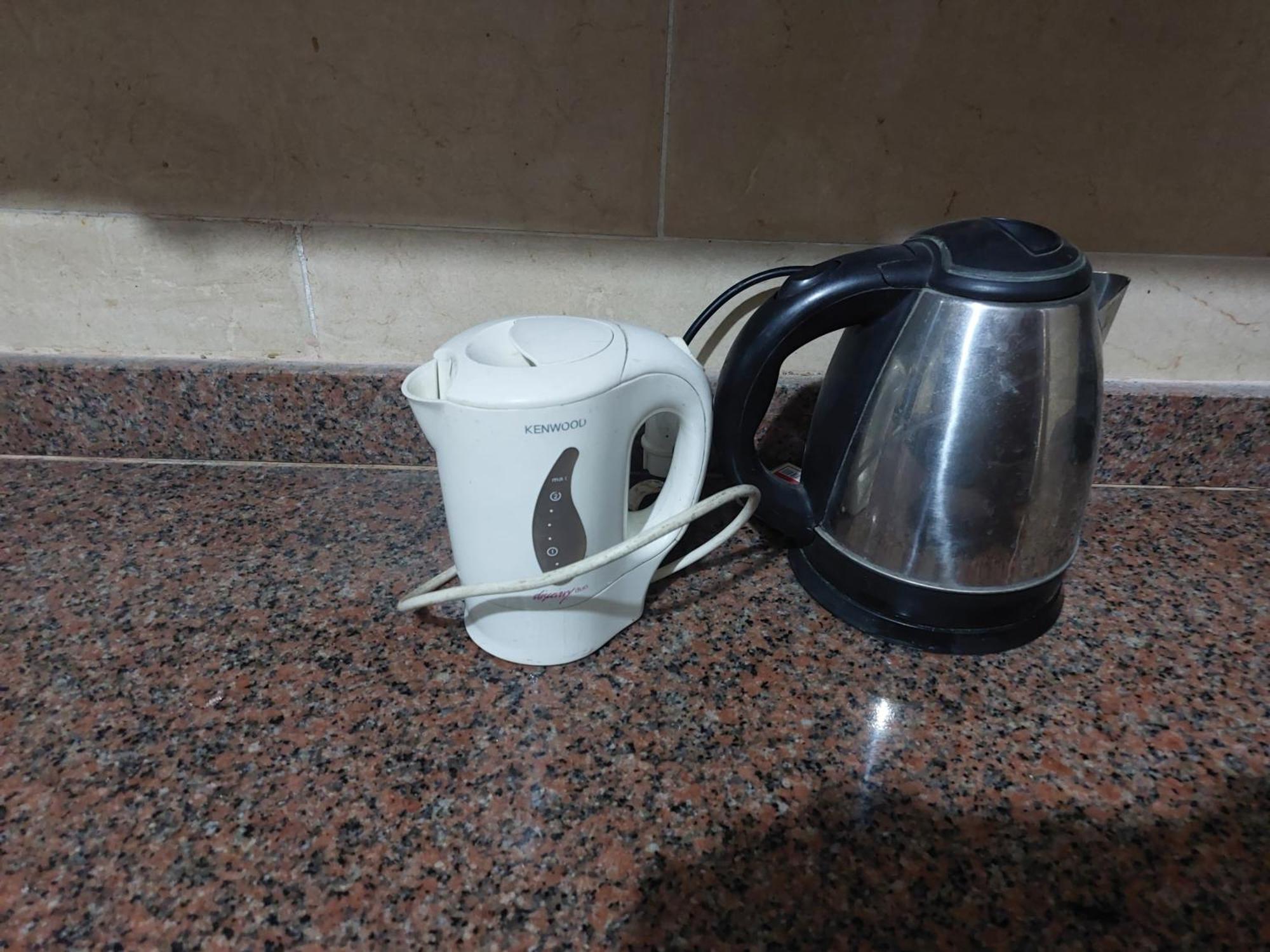 Nasr - 15minutes From Airport - Private Single With Shared Bathroom - غرفة مفردة خاصة مع حمام مشترك - Simple Privee Avec Salle De Bain Partagee - одноместный отдельный номер с общей ванной комнатой - *